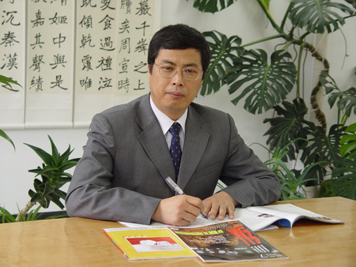 ˵: http://www.onenight166.com/teacher-info/personal%20info/photo/jinzhongzhi.JPG
